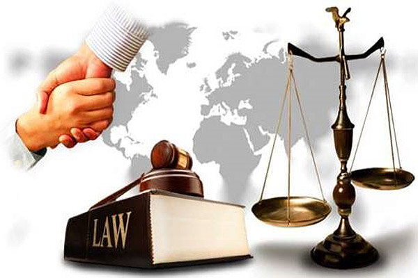 وکیل ایرانیان مقیم خارج کشور